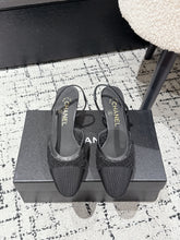 HIGH SLINGBACK 25S IN BLACK FABRIC AND CALFSKIN